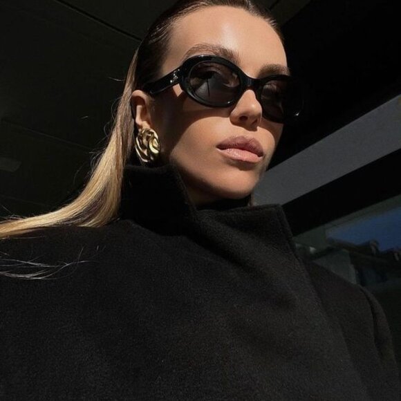 Celine CL40194U 01A Oval Sunglasses - Black/Smoke - Picture 6 of 14